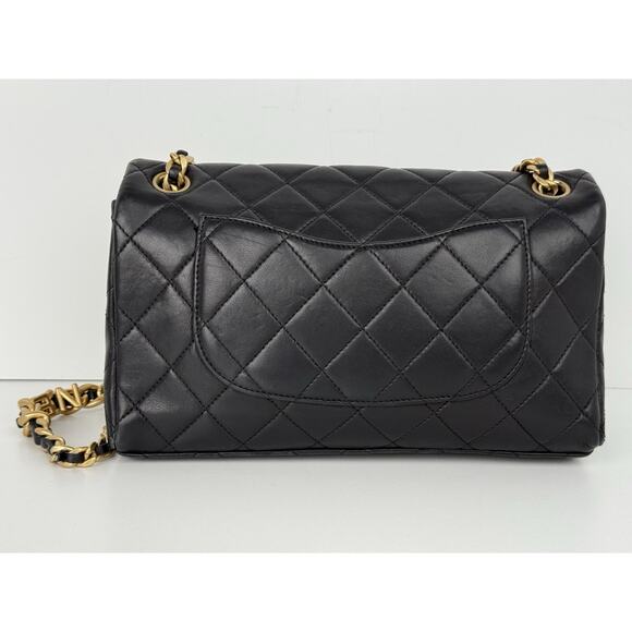 Chanel Timeless Classic Flap Medium Quilted Leather Shoulder Bag Black with Gold - Picture 4 of 16